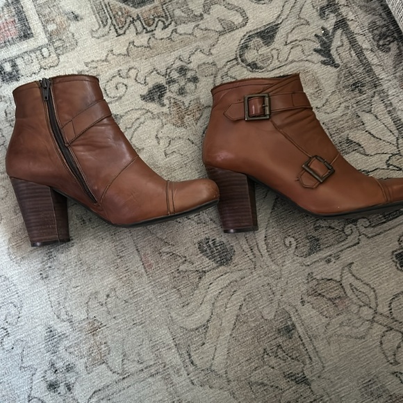 KB Leather Boots - Picture 3 of 5